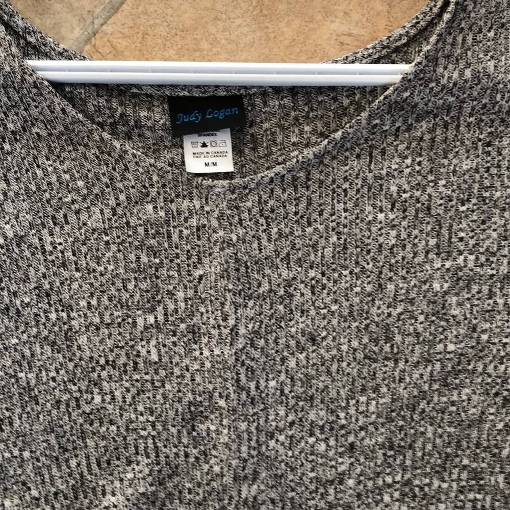 Judy Logan short sleeve grey/blk/wht top - Picture 4 of 11